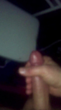 Kinkkire Shoots Big Load Onto White Chair