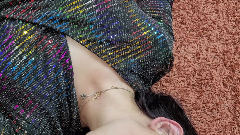 Viktoria_sekret: Manžel sdílí manželku s přítelem. Sexy trojka