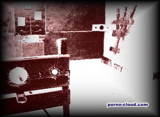 Porno Cloud: Bondage with a piercing MILF