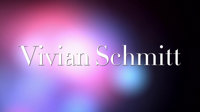 German Porn: Zrzka s falešnými kozami děvka deepthroats masivní péro a dostane...