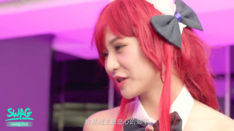 SWAG.live: Cosplay meninas se dedam, fodidas por estranho