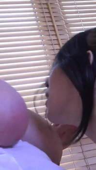 Moje prsatá asistentka