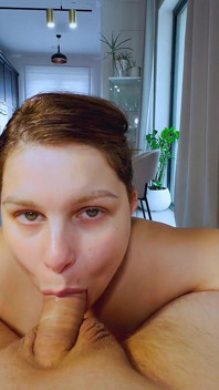 Meine Heiße Ehefrau Nimmt Meinen Schwanz Tief, Bis Das Sperma in Ihren Hals Kommt