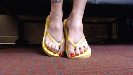 Abby Anna: Red toenail wiggling yellow flipflops