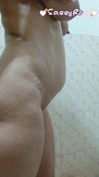 Sassy Riya # 2 buổi biểu diễn vòi hoa sen trong phòng tắm