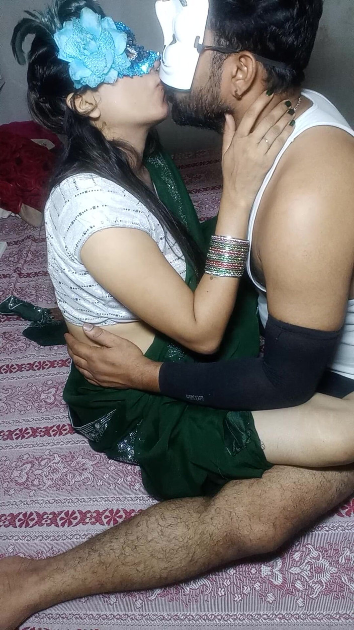 cuteindiancpl21: Cuplu indian sexy plin de romantism