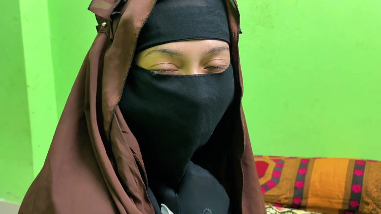 Riya Chowdhury: Свидание с Niqab - горячая азиатская девушка показывает ее возбужденному мужику хороший жесткий секс