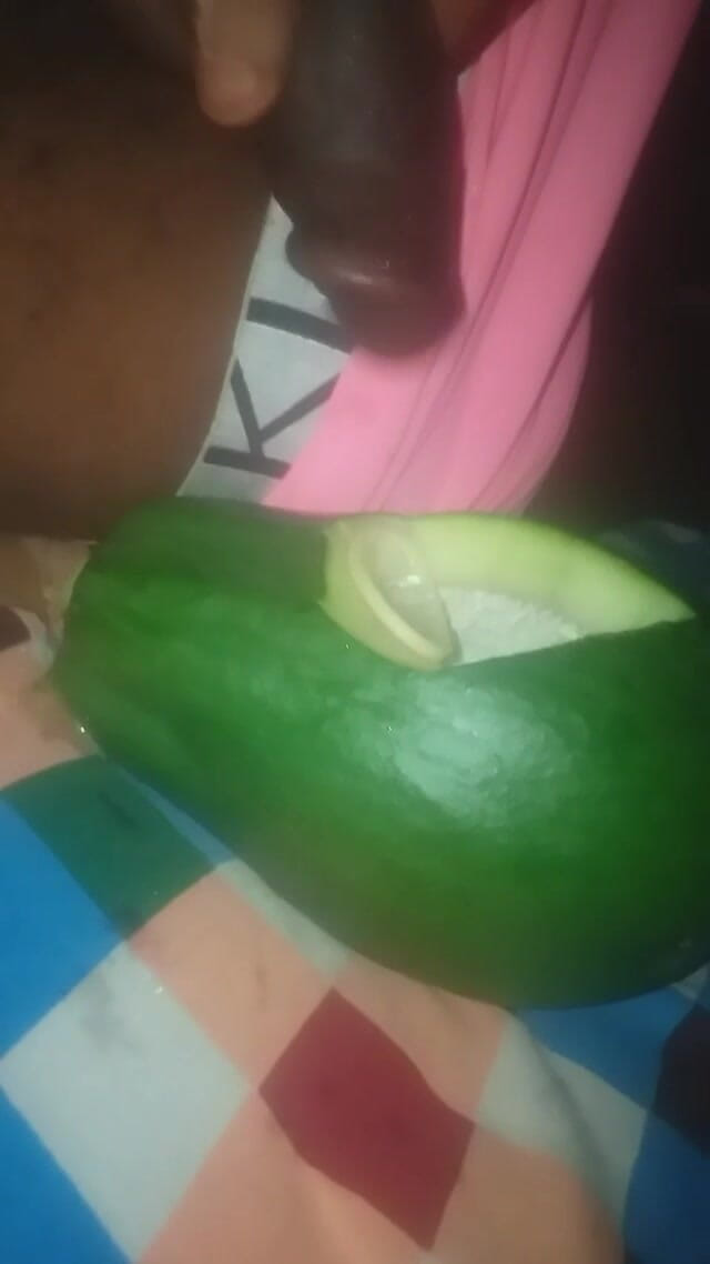 Badman4606: फलों की चुदाई