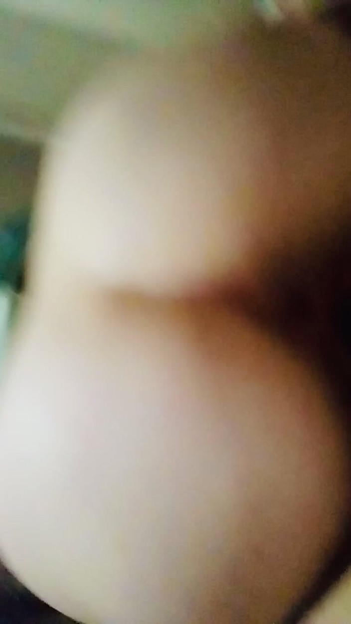 Conemua24: Ả điếm của tôi di chuyển tốt