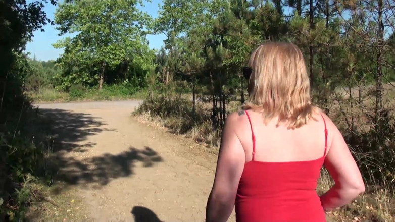 Dirty Doctors Clips: A walk in the forest