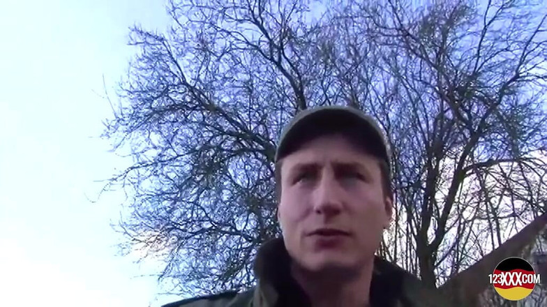 123XXX - 100% Amateurs: 当你看到她美丽的乳房时，你会想要射遍它们