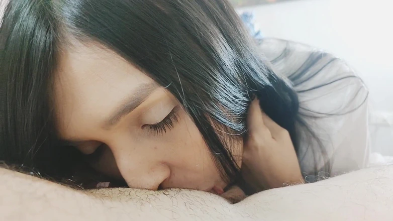 Teen sex 66: Studentská nevlastní dcera je pozvána do hotelového pokoje svým nadrženým...
