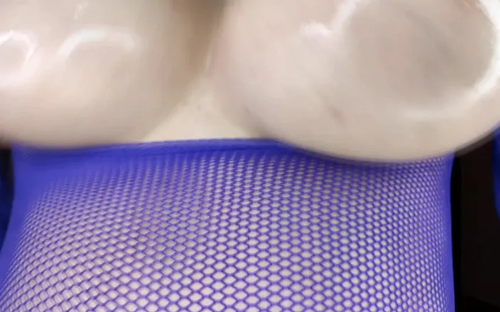 Princess18_: Oily Boobs and Feet Fucking with JOI