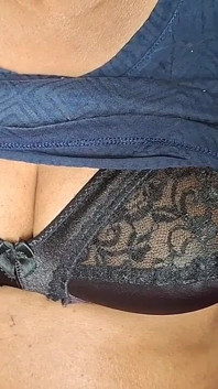 Asyalı orta yaşlı seksi üvey anne çok azgın viral video