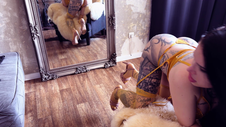 MissAlessaMilano: Golden Lingerie Slut