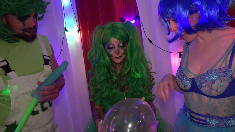 Lily kink: Napalone Clowns Balon Fetysz Grać