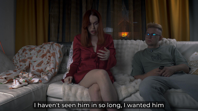 Toma Mur: 継母が「昼寝」をし、継息子がクリスマスに彼女の口と膣を使う