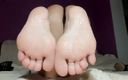 Nadi_Zabava: Fétichisme des pieds + BDSM