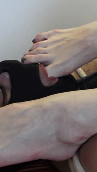 Latex MILF Mistress Foot-hand-milking!