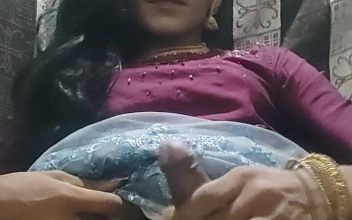 Keerthanakeerthi95: पारंपरिक लेहांगा में भारतीय बहिन स्टॉकिंग और वीर्य निकालना