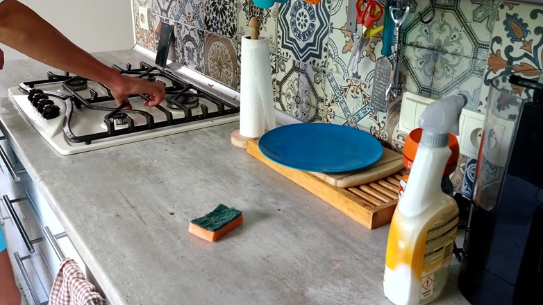 Master Dansan: Desorden en la cocina