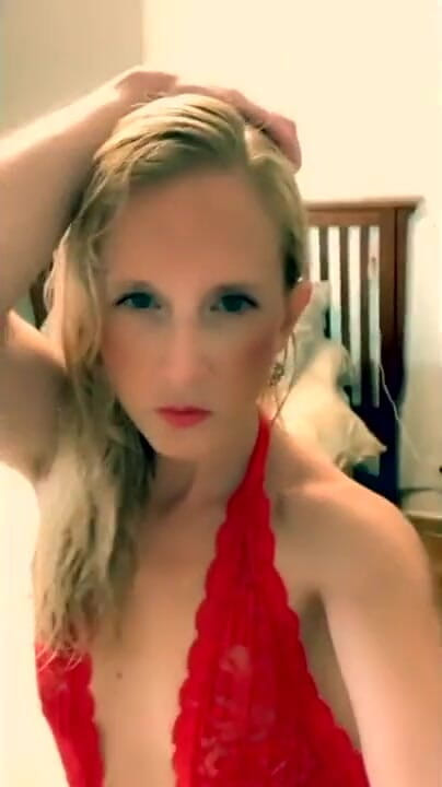 Chelly181818: Hot pleasure in red