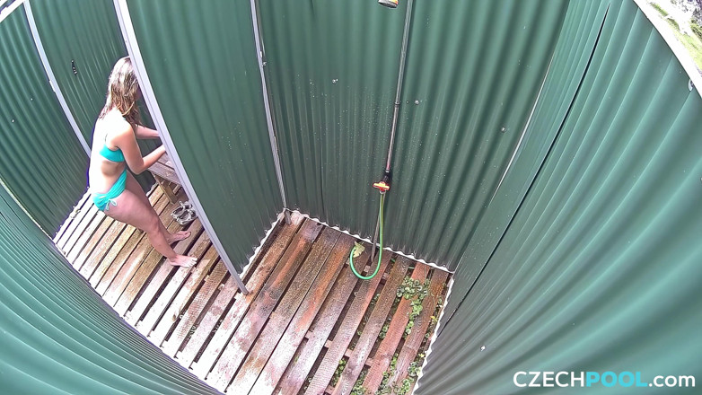Czech Pool: Czech Pool 41 Mature Neighbour’s Steamy Shower Show
