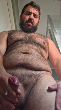 POV Muscular Bear Jerks off in the Toilet.
