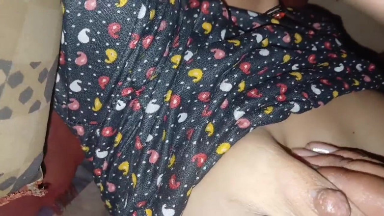 seema: Pijat tante seksi ki aur si tante seksi yang lagi...