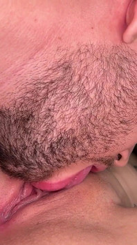 Vacker rödhårig vit paisa knullar dig efter jacuzzin med sin rosa och smala fitta - Povlatingirl