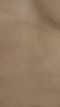 sexy orientální dívka šuká se 2 muži