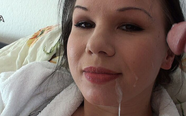 Lydia Privat: Nadržená na telefonu