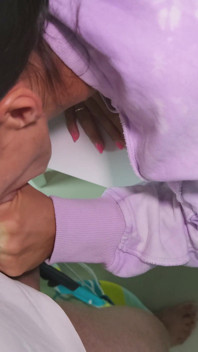 Creampie dubur untuk isteri panas di Atas Meja Dapur