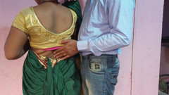 Mumbai Ashu: 女士，你穿着多么惊人的纱丽服，我今天就离开了