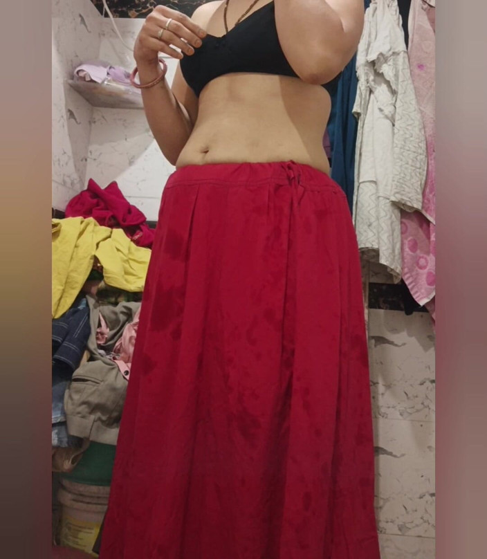 Priyahot77: Priya bhabi ripresa in video sexy