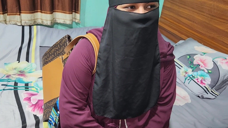 Akhi moni: I Soaked the Juicy Pussy of the Installment Madam.