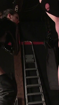 Extrem hartes ballbusting - kompletter film