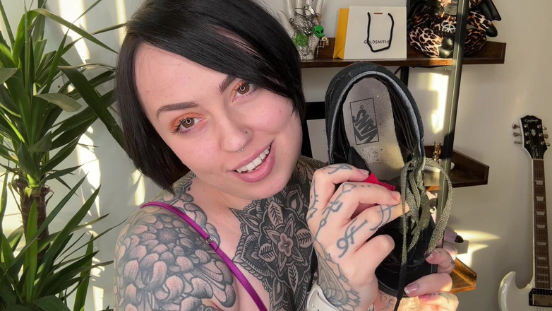 Miss Valentina: Penghinaan jiwa yang kotor