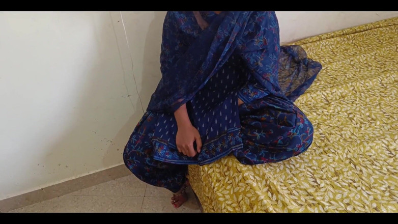 YOURAMRITA04: Sora vitregă desi de la țară a fost dureros anal și suge...