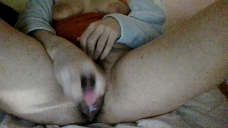 Annina: Dildo in zeer nat poesje