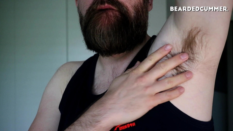 Beardedcummer: Behaarte achseln, brust, bart und nippelspiele