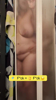 Měli Byste Každý Den Špinavý Sex S Nadrženou Milfkou Ve Sprše?