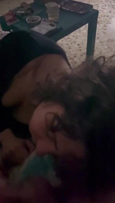 Narcoticotoy: Nevlastní sestra si se mnou vtipkuje, když je dům prázdný