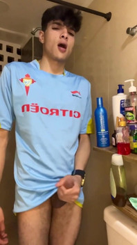 Andreszp Solo with Oil After a Shower