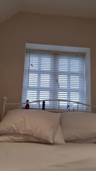 Uk Joolz: Fucking myself through those ripped tights