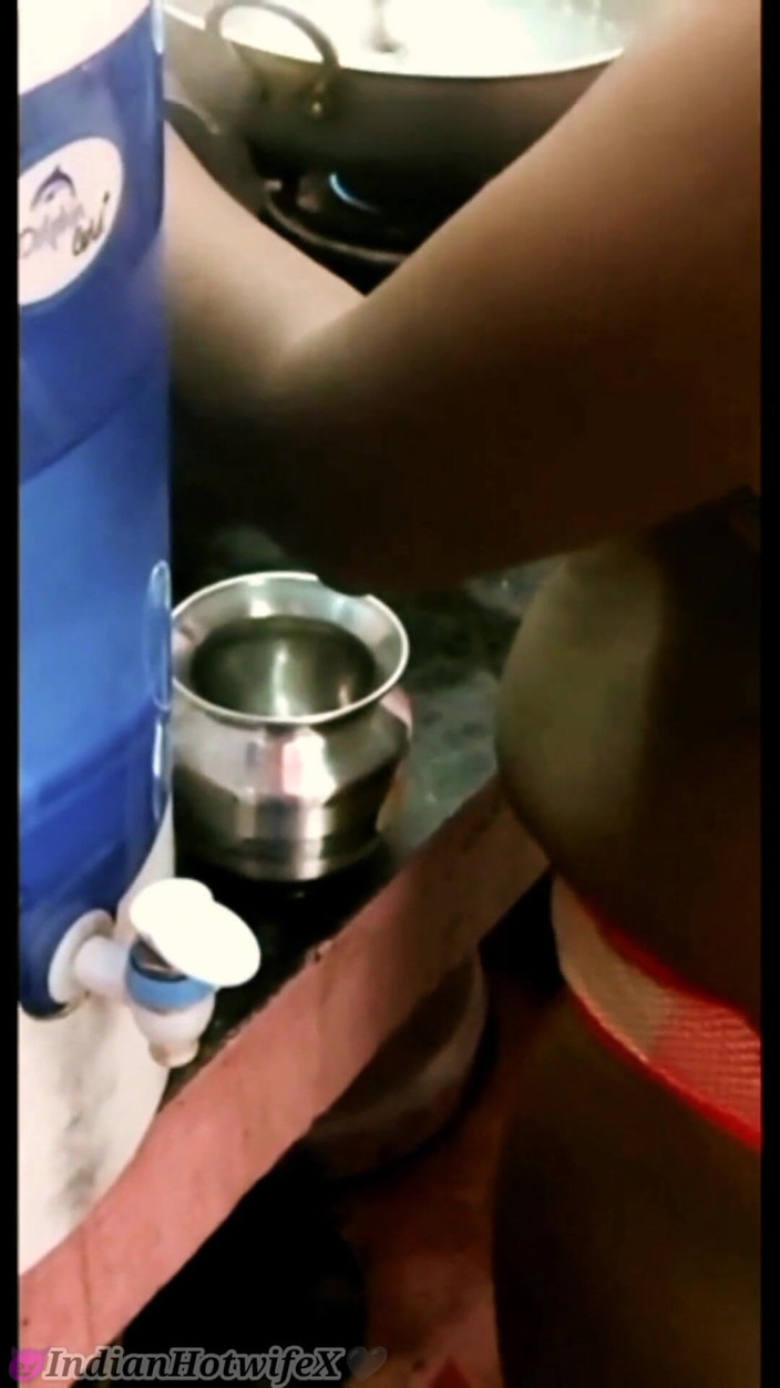 RenuRaj: Tamil Desi Żona Renu Nagie Lipkiss i Ręczna robota Ex, Zegarki...