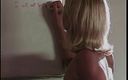 Teen Seduction: Une étudiante baise son professeur pour améliorer ses notes