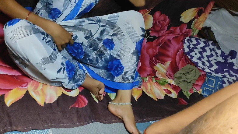 Gini272: Bhabhi se fait lécher la chatte et baiser