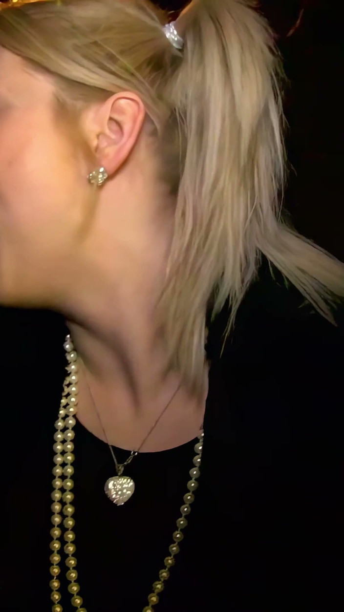 Killergram: Blonde MILF Wife Paige Wilson Goes on Her First Dogging...