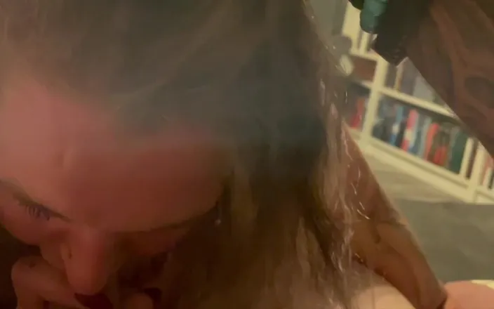 Lusty Mommy and Dirty Daddy: Sloppy Blowjob After Liveshow!